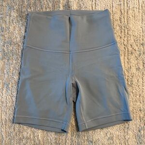 Wunder train size 4 bike shorts